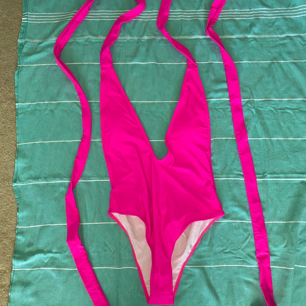 NWOT Shein Strappy Swimsuit